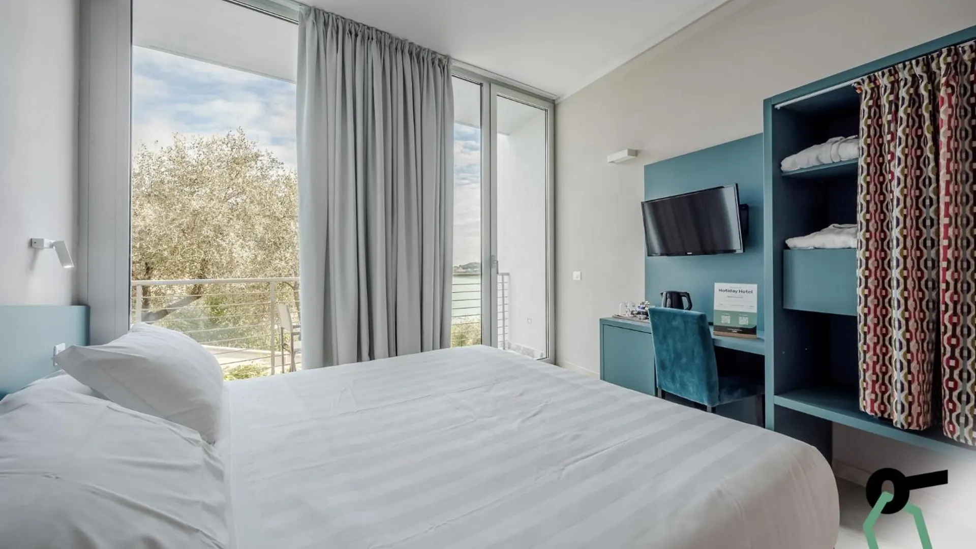 Hotiday Room Collection - Porto Venere 4*,  Italy
