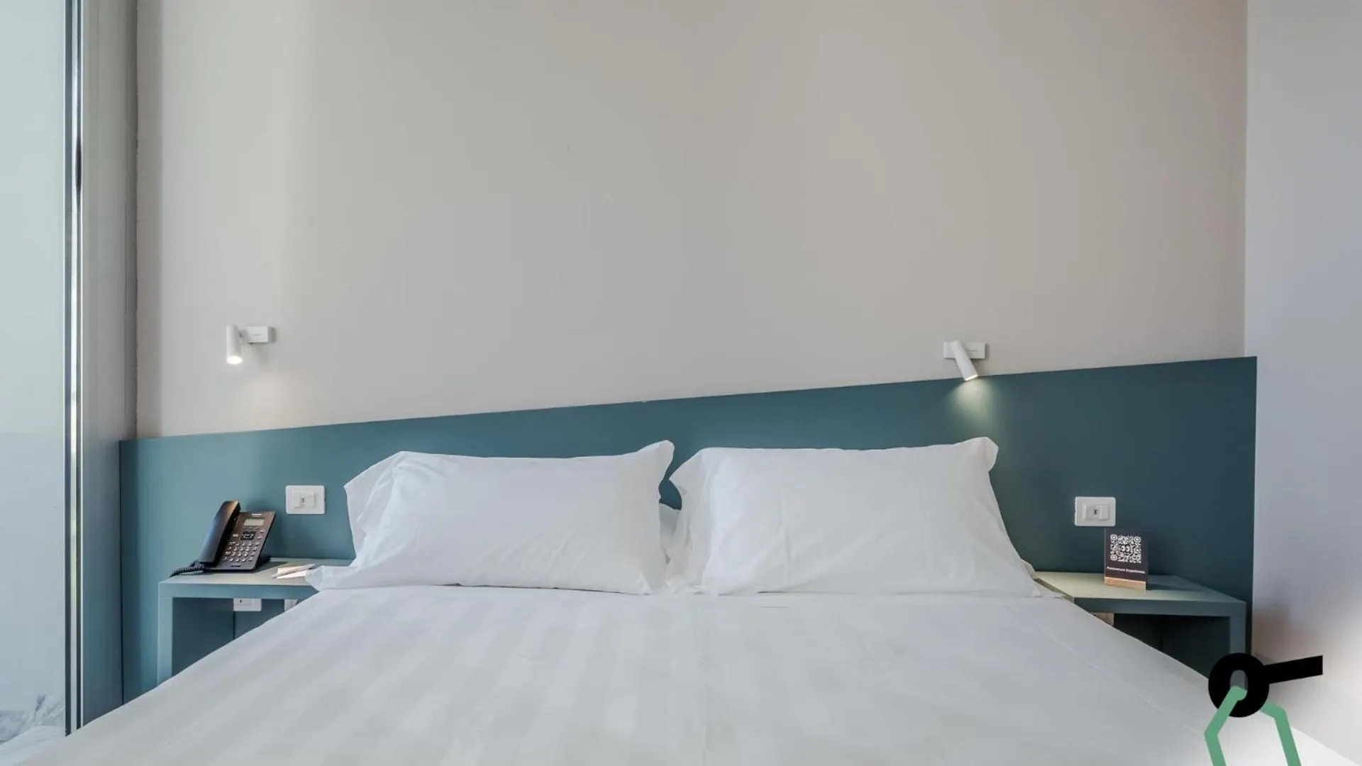 Hotiday Room Collection - Porto Venere 4*,